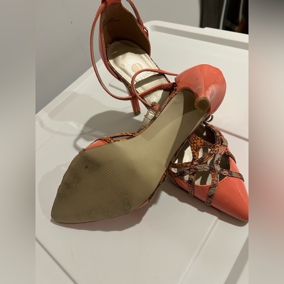 Jessica Pointy Toe Heels Size 7 - Picture 3 of 3